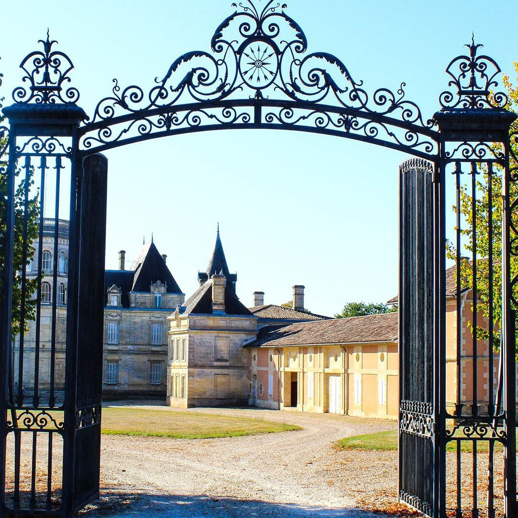 Gateway to Château des Laurets in Puisseguin Saint-Émilion