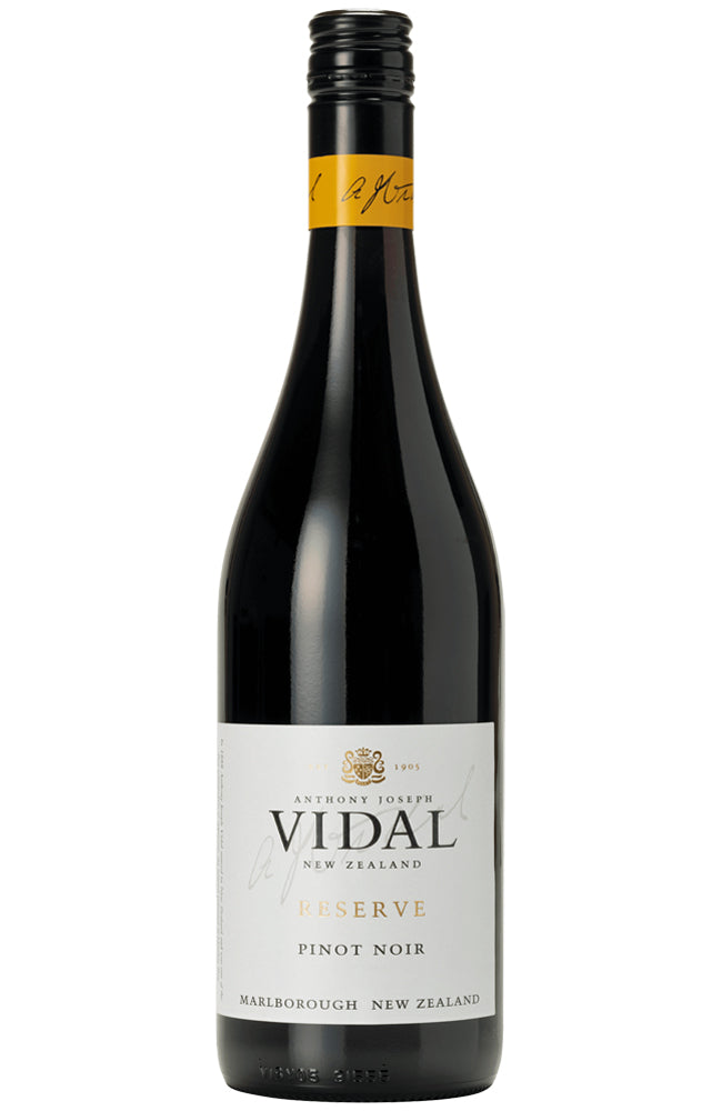 Vidal Reserve Marlborough Pinot Noir New Zealand Red Wine Bottle